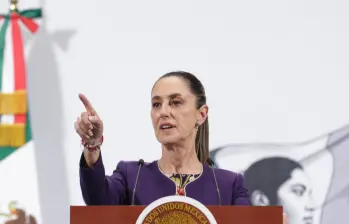  La presidenta mexicana, Claudia Sheinbaum, aclaró que el despliegue militar estadounidense no llegará a las aguas de su país. FOTO: Xinhua 