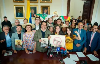 Diversas asociaciones apoyaron el proyecto antifracking llevado al Congreso. FOTO cortesía MinAmbiente