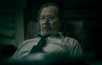 Gary Oldman es Jackson Lamb en Slow Horses. Esta es la primera vez que el ganador del Óscar hace parte de una serie tan larga. FOTO: Apple TV.