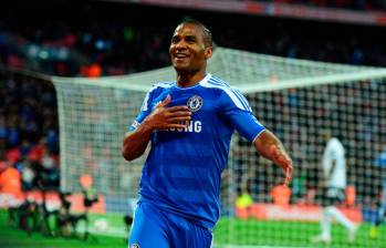 Florent Malouda con la camiseta del Chelsea. FOTOS: Getty y redes sociales