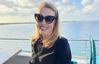 Eileen McGill Fox enfrenta múltiples tratamientos tras ser diagnosticada con tres tipos de cáncer asociados al VPH, luego de descubrir la infidelidad de su esposo. FOTO: Redes sociales. 