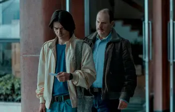 José Restrepo y Andrés Parra son Camilo León y Jeremías Salgado en Estado de fuga 1986. FOTO: Cortesía Netflix