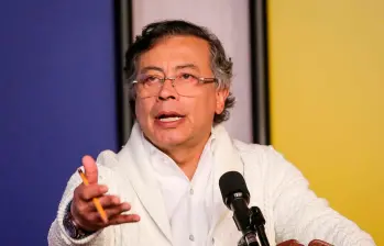 Petro anunció el cambio de comandantes de la cúpula militar este sábado en su cuenta de X. FOTO: Colprensa