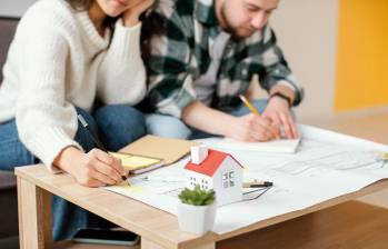 Revisar las finanzas antes de comprar vivienda ayuda a evitar errores que pueden encarecer el crédito.