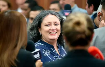 El proyecto de reforma quedó en manos de la plenaria del Senado, que en los próximos días deberá decidir si lo convierte en ley. En la foto, Angélica Lozano, presidenta de la Comisión Cuarta. FOTO: Colprensa