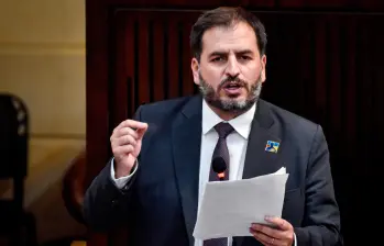 Andrés Forero es uno de los senadores del Centro Democrático que lidera el nuevo proyecto que busca cambios en el sistema pensional. FOTO COLPRENSA.