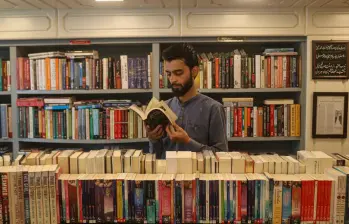 Conozca una selección de los mejores escritores que representan a las letras indias, disponibles en español o reconocidos por su influencia universal. FOTO AFP