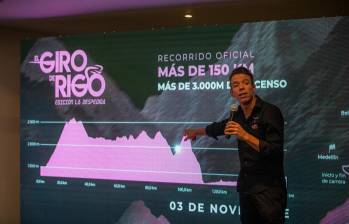 En el hotel Dann Carlton de Medellín, Rigoberto Urán anunció la nueva edición del Giro. Empezará el 3 de noviembre. FOTO Carlos Velásquez