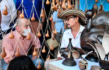 Representación de los Cuadros Vivos de Galeras: una tradición única de arte efímero que convierte las calles en una galería a cielo abierto. FOTOS: Colprensa 