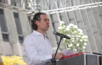 Federico Gutiérrez, alcalde de Medellín, pidió a la Defensoría del Pueblo investigar la participación de funcionarios de esa entidad durante un evento en el que se pintó un mural. Foto: EL COLOMBIANO