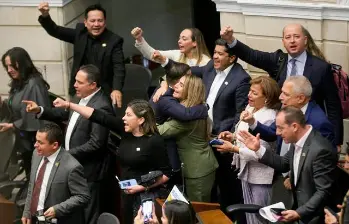 Con el respaldo de sectores independientes y de oposición, la plenaria hundió la consulta popular 2.0 con 52 votos a favor y dos en contra. FOTO: COLPRENSA