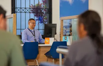 Antes de los festivos, la operación se mantiene sin cambios. Los bancos abren el lunes 30 de marzo, martes 31 de marzo y miércoles 1 de abril en sus horarios habituales. FOTO: Cortesía Bancolombia