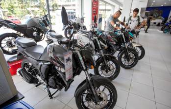 Durante enero de 2025 se registraron 73.451 motocicletas nuevas en Colombia, experimentando un crecimiento del 30,80% versus enero de 2024. Foto: EL COLOMBIANO