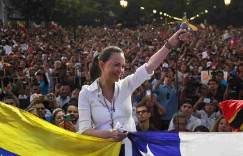 María Corina Machado, líder opositora venezolana y Nobel de Paz, en evento en Santiago de Chile. Foto: AFP. 