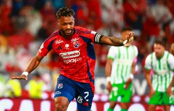 El lateral derecho del Medellín, Léyser Chaverra, anotó gol en el último clásico antioqueño. FOTO: MANUEL SALDARRIAGA