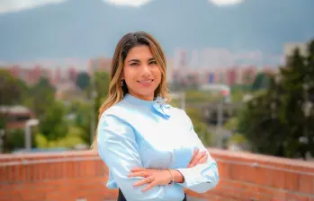 La superintendente de Sociedades, Nini Johanna Castañeda, destacó que el aumento en la revelación de estructuras empresariales fortalece la transparencia y la confianza en el mercado colombiano. FOTO cortesía Supersociedades