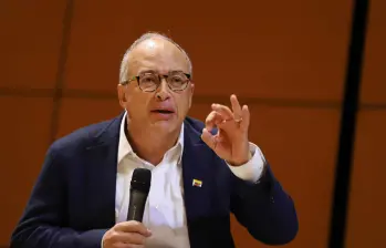 Juan Carlos Echeverry, exministro de Hacienda y expresidente de Ecopetrol, lanzó su curso Sistema Echeverry. Foto: Colprensa