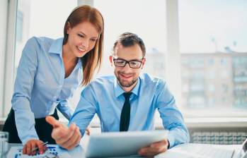 Las vacantes como asistente administrativo ofrecen flexibilidad laboral y oportunidades de crecimiento desde casa. FOTO: SHUTTERSTOCK