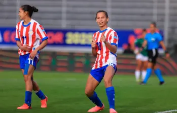 Claudia Martínez (izq.) y Lice Chamorro (Der.) dejaron a la selección paraguaya como máxima líder y principal rival de las colombianas. Foto: GETTY