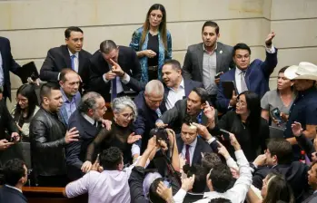 En la plenaria del Senado, con una votación de 49 votos por el No y 47 por el Si, se hundió en el Congreso de la República, la propuesta presentada por el Gobierno Nacional que buscaba la consulta popular. FOTO: Colprensa 
