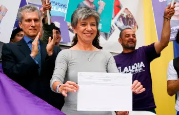 La exmandataria se propone recoger un millón y medio de firmas. “Nos duele el deterioro de la seguridad y el retroceso de la salud”, dijo. FOTO: COLPRENSA