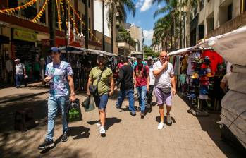El comercio del Centro de Medellín está listo para la temporada navideña. Las jornadas de compras estarán acompañadas de actividades artísticas y culturales. Foto: Camilo Suárez.