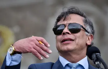 El expresidente había pedido al Senado permiso para salir del país. FOTO: Colprensa