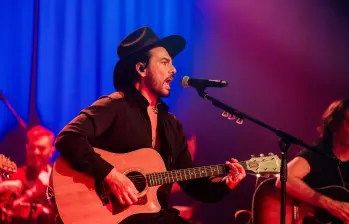 Beto Cuevas, de 57 años, hizo su álbum Acústico en Santiago de Chile y ahora recorre América Latina con el mismo show. FOTOSCortesía