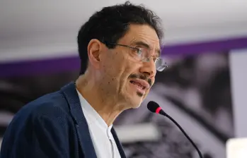 Iván Cepeda exigió aclarar si Abelardo de la Espriella es o ha sido agente de agencias de inteligencia de Estados Unidos. FOTO: EQUIPO DE PRENSA DE IVÁN CEPEDA, CORTESÍA.