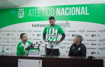 Edwin Cardona es presentado oficialmente como jugador de Nacional para la próxima temporada. FOTO CORTESÍA ATLÉTICO NACIONAL