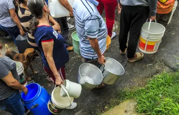 Descripción: Fotografia de referencia de cortes de agua en barrios de Medellín. Fecha de evento: 07/05/2025. Foto: Andrés Camilo Suárez Echeverry.