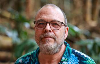 Camilos Jiménez Estrada, editor de renombre, publica su primera novela con Angosta: Desmadre. Foto: Manuel Saldarriaga.
