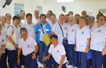 Grupo de adultos mayores del Distrito de Medellín. FOTO: Cortesía.