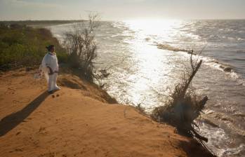 La erosión costera en la comunidad apareció por primera vez en 2005. FOTO CORTESÍA ANGIE SERNA