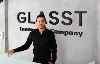 Juan Camilo Botero, CEO de Glasst, lidera la estrategia de expansión internacional tras la entrada de Investex, holding del Grupo Preflex, como socio estratégico de la compañía antioqueña. FOTO: Cortesía