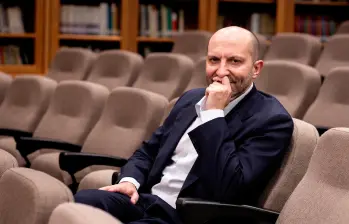 Carlos Granés ha publicado varias libros, entre esos Delirio Americano (2022) y Salvajes de una nueva época (2019). Foto cortesía. 