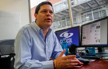 Juan Roberto Vargas, director de Noticias Caracol, se pronunció sobre las denuncias en el canal y aseguró que se tomarán medidas con rigor y en favor de las víctimas. FOTO: Colprensa.