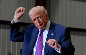 Estados Unidos incluirá la firma de Donald Trump en sus billetes como parte de la conmemoración de los 250 años de independencia. FOTO GETTY. 