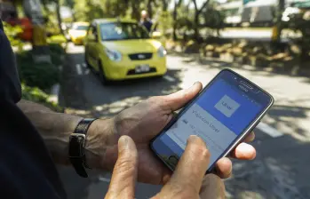 El fallo, en primera instancia, protegió neutralidad de la red e innovación digital. El tribunal concluyó que no existen fundamentos legales para ordenar el bloqueo de las aplicaciones. Foto: Manuel Saldarriaga 