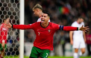 El futbolista portugués se ratificó como el máximo goleador de la historia del fútbol. Hasta el momento suma 916 anotaciones oficiales. En poco más de dos años llegaría a las 1.000 celebraciones. FOTO GETTY 