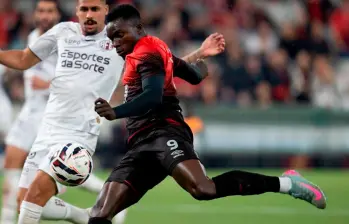 Kevin viveros, de 25 años, fue transferido por casi 5 millones de dólares de Atlético Nacional al Athletico Paranaense de Brasil. Foto: AFP