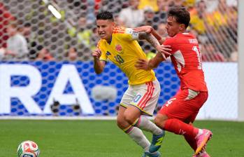 El volante cucuteño James Rodríguez ha tenido un buen partido contra la Selección de Suiza en Canadá. El encuentro no ha sido sencillo. Casi no han dado espacios. Foto: Getty