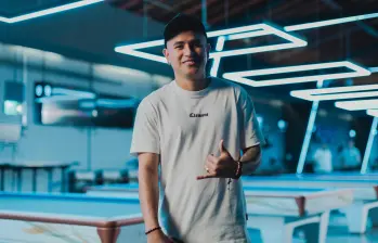A finales de abril Brian Puerta lanzó El Primero, un disco de covers donde hace homenaje a la música que creció escuchando y con la que aprendió a cantar. Foto cortesía. 