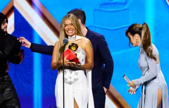 Los grandes ganadores de este año en los Latin Grammy fueron Bad Bunny y el dúo Ca7riel & Paco Amoroso, que se quedaron con cinco premios cada uno. Foto Getty. 