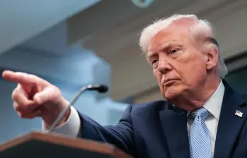El presidente de Estados Unidos, Donald Trump, habla sobre el conflicto en Irán en la sala de prensa James S. Brady de la Casa Blanca, este 6 de abril de 2026, en Washington, DC. (Foto de Kent Nishimura / AFP).