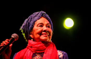 La ceremonia de despedida de Totó La Momposina empieza este miércoles en Bogotá y termina el viernes en Mompox. Foto Colprensa. 