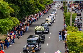 Las calles de Medellín se llenaron de Autos Clásicos y Antiguos, celebración que llegó a la versión número 27, un evento que se ha consolidado como uno de los favoritos de la Feria de las Flores. Foto: Camilo Suárez