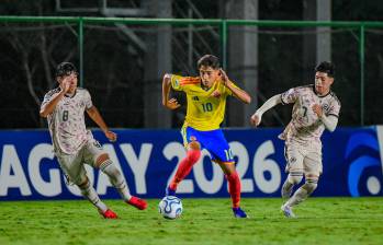 El volante Samuel Martínez, durante el partido que Colombia le ganó 1-0 a Chile en el Sudamericano. FOTO CORTESÍA FCF