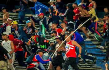 Estas fueron imágenes de lo que sucedió en el Atanasio Girardot el año pasado, en septiembre, cuando Junior visitó a Nacional. FOTO CAMILO SUÁREZ