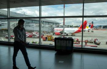 Avianca recomienda consultar constantemente el estado de vuelo. FOTO EL COLOMBIANO